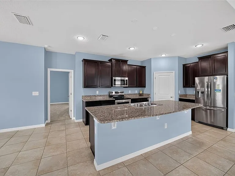 4572 SW 65th Pl — Photo 23