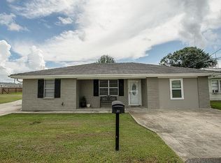 121 N Oak St, Lockport, LA 70374