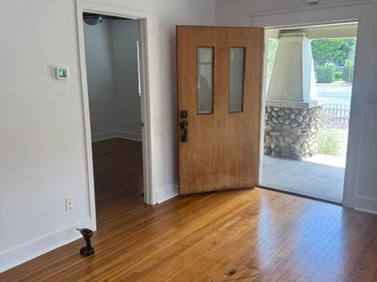 1698 Myrtle Ave — Photo 32
