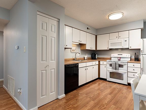 2nd image of 134 Jubilee Hill Dr Unit G