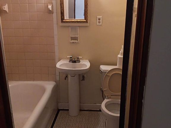 5th image of 5700 W North Ave