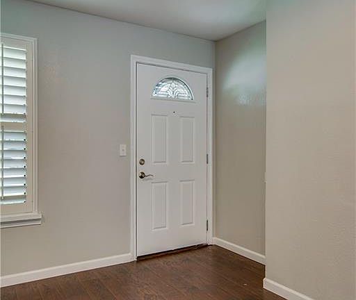 4th image of 404 Allenwood Dr