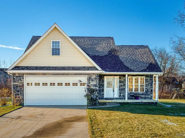 7434 Skylar Ct, Swartz Creek, MI 48473