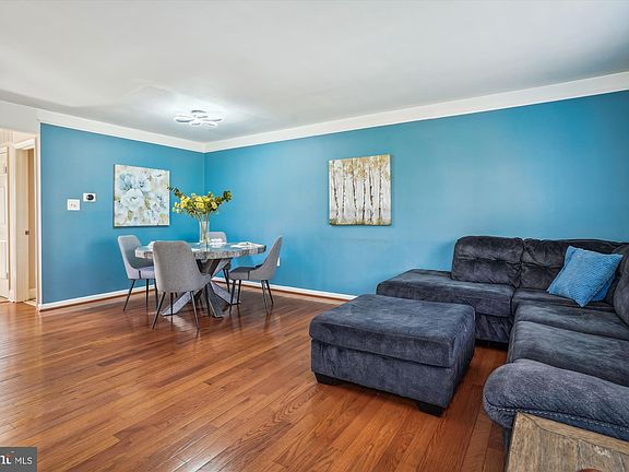 4th image of 15427 Beachwater Ct