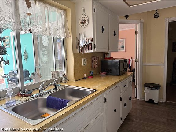 4th image of 508 Ryan Rd