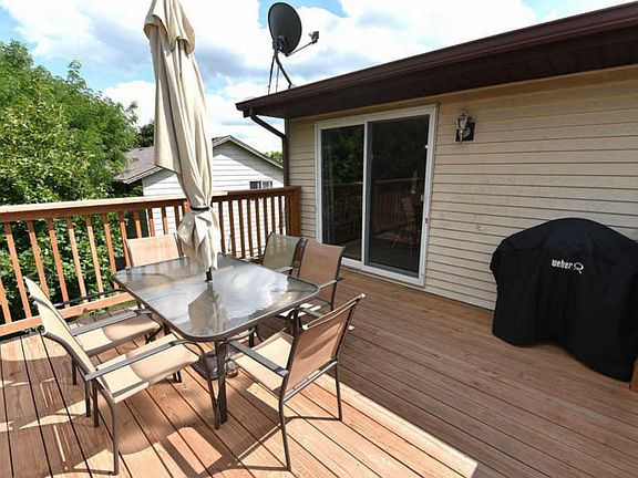 5th image of 1700 Erin Ln
