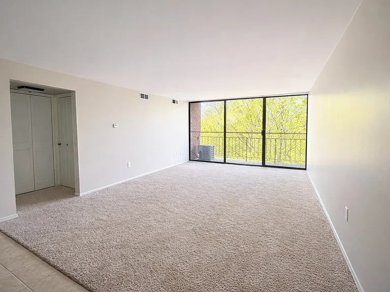 Carpeted 2-Bedroom