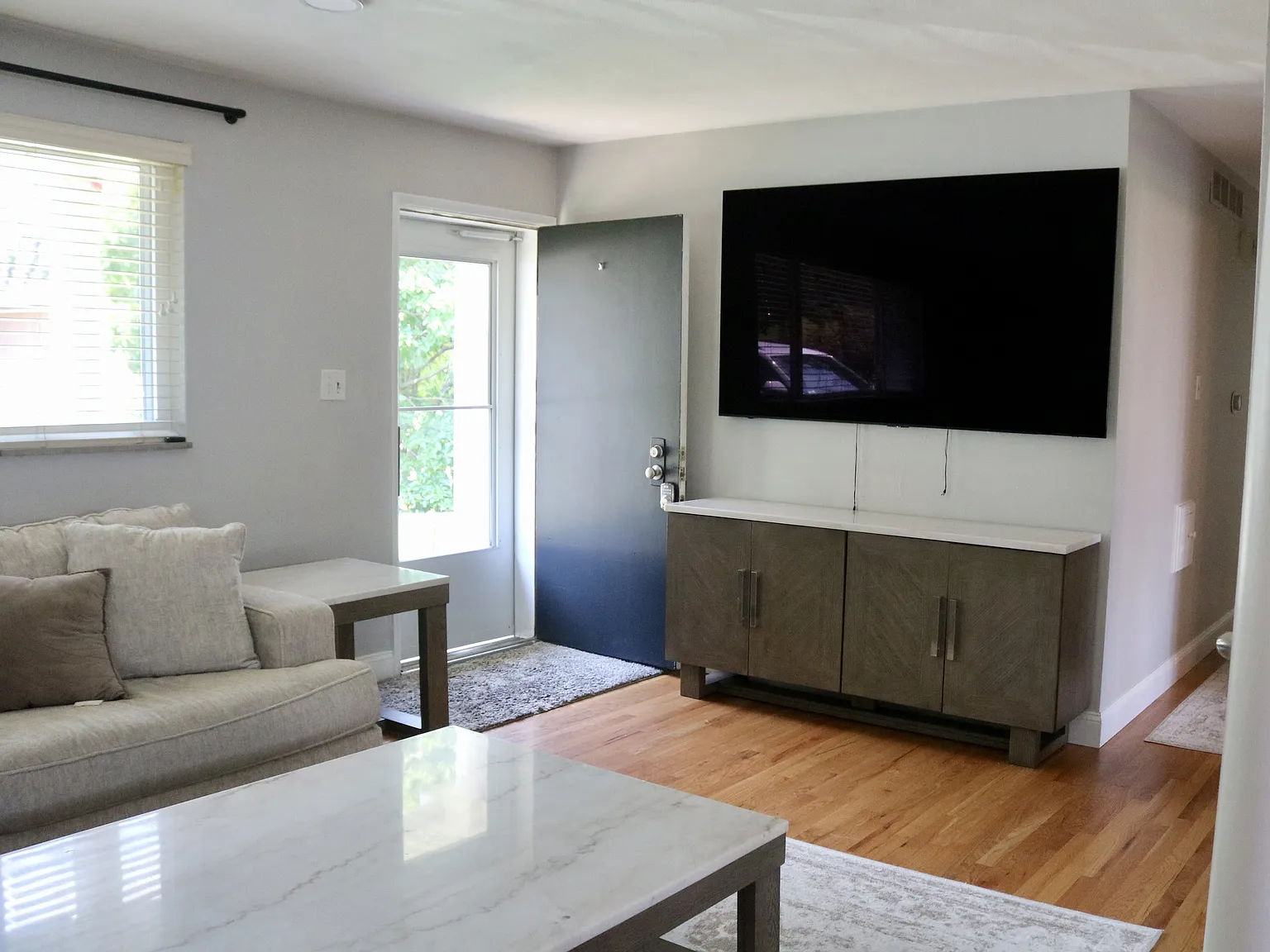 9762 Jomel Dr — Photo 3