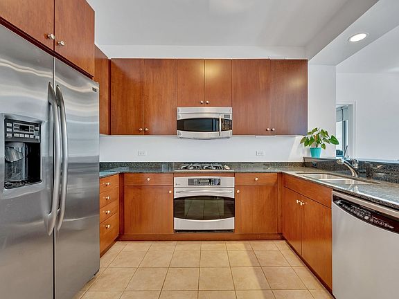 5th image of 600 N Lake Shore Dr #2007