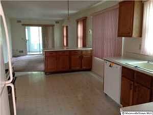 3rd image of 222 Cloverdale Dr