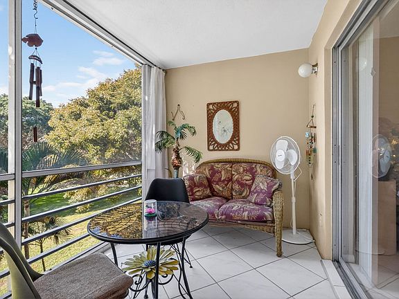 5th image of 330 NE 26th Avenue #318