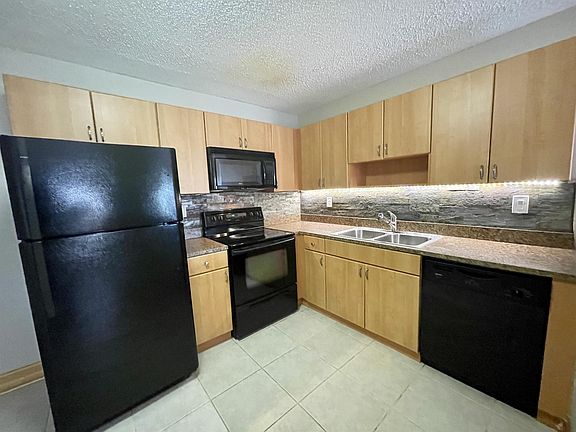 3rd image of 21032 Voyager Blvd #1C-1