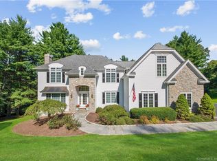 11A Taunton Ln, Newtown, CT 06470