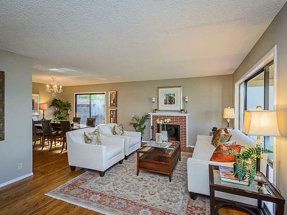 3rd image of 38 Lilac Ln