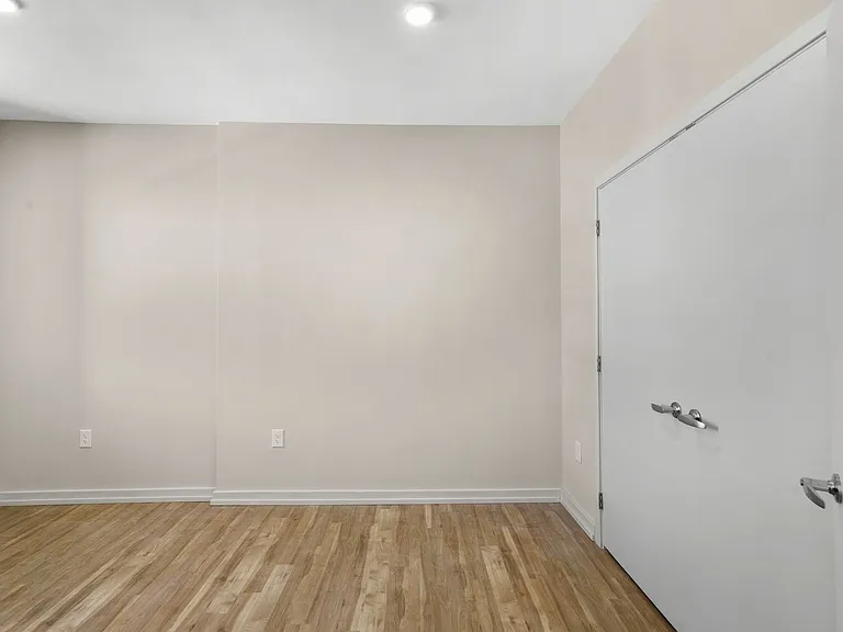 The Keystone Apartments — Photo 100