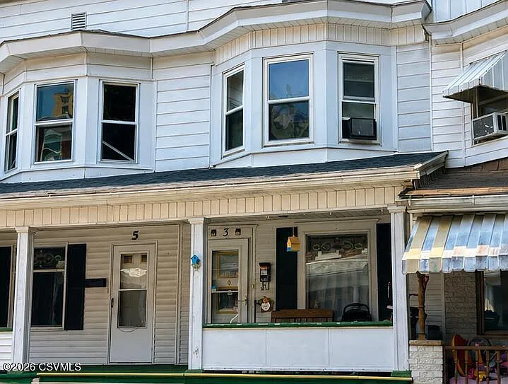 3 bed, 1180 sqft, $1,000 — Photo 2