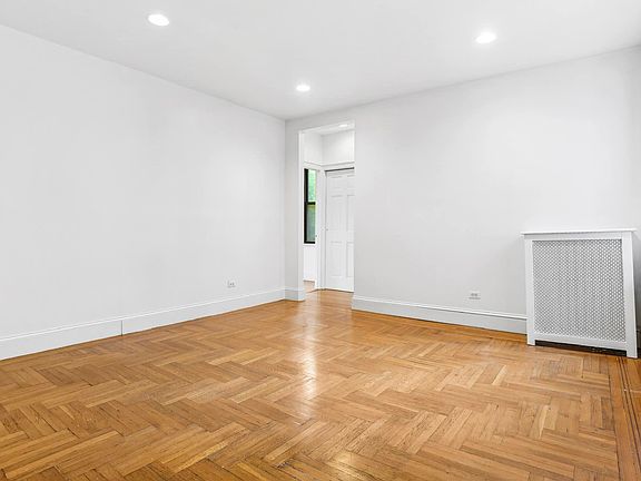 5th image of 131 Joralemon St APT 24