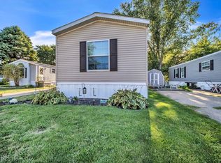 206 Sand Dr, Vermilion, OH 44089