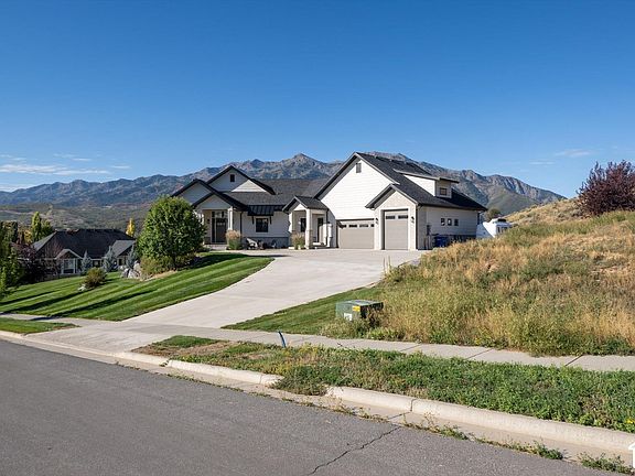 2nd image of 6127 N Lariat Ln