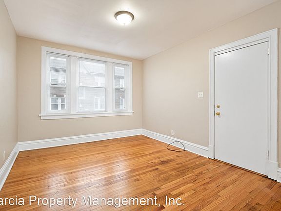 5th image of 3919 Hereford St #10109992