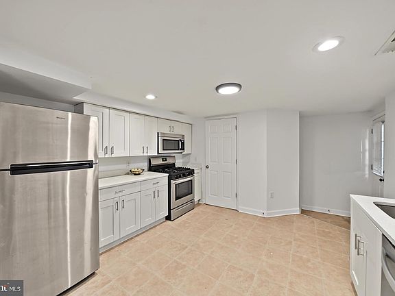 5th image of 406 Venable Ave