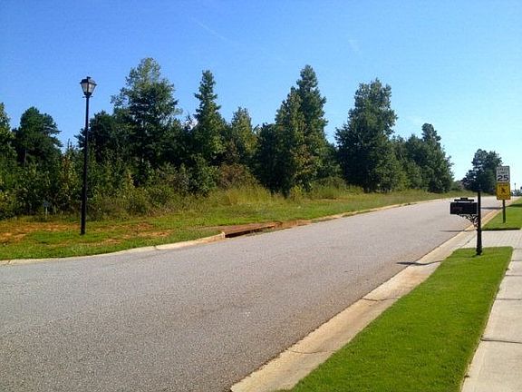 2nd image of 1100 Thornwood Dr