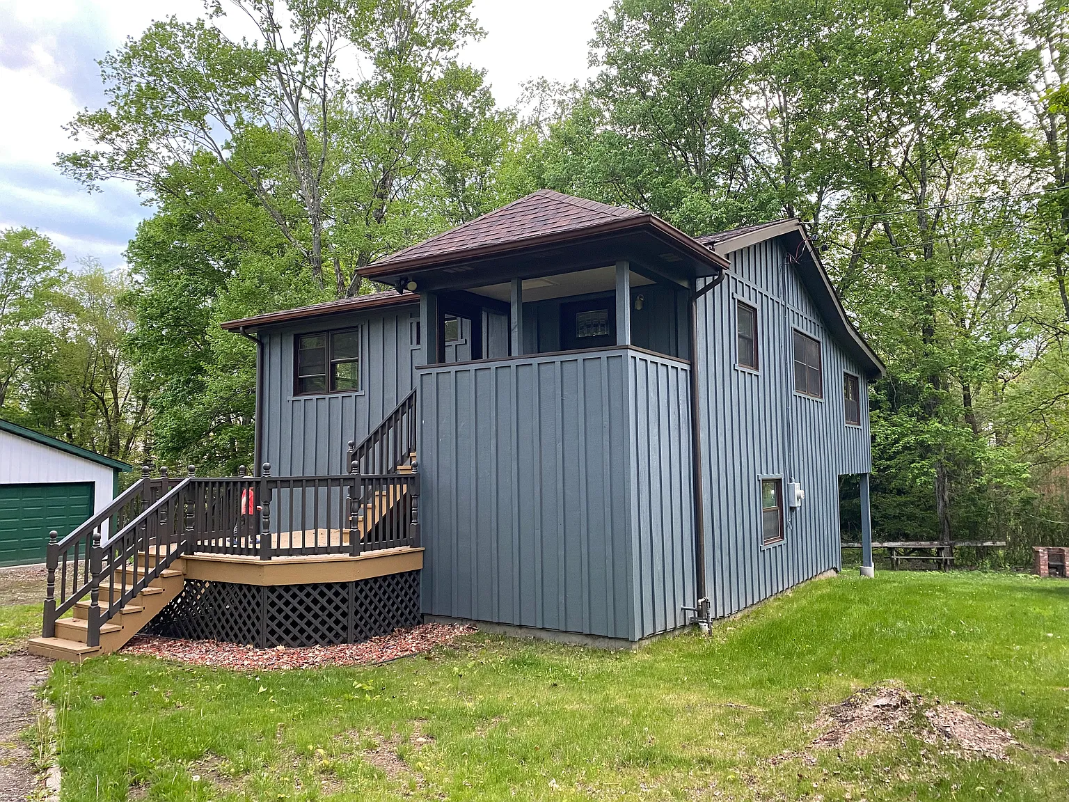 146 Forest Dr — Photo 2