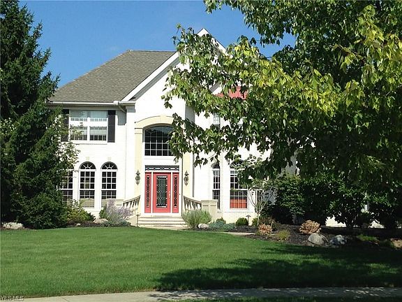 2nd image of 28642 Weybridge Dr