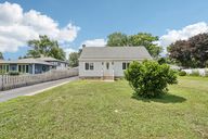 N Washington St-S1607-001.jpg