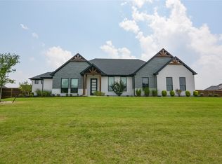 8040 Knapp Dr, Waxahachie, TX 75167