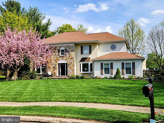 2nd image of 3009 Concord Cir