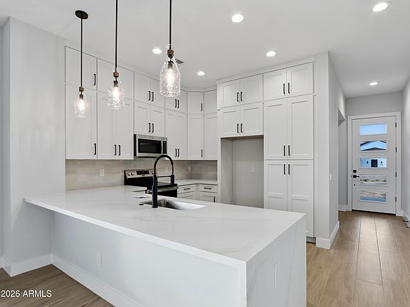 4th image of 3835 W FOX Road
