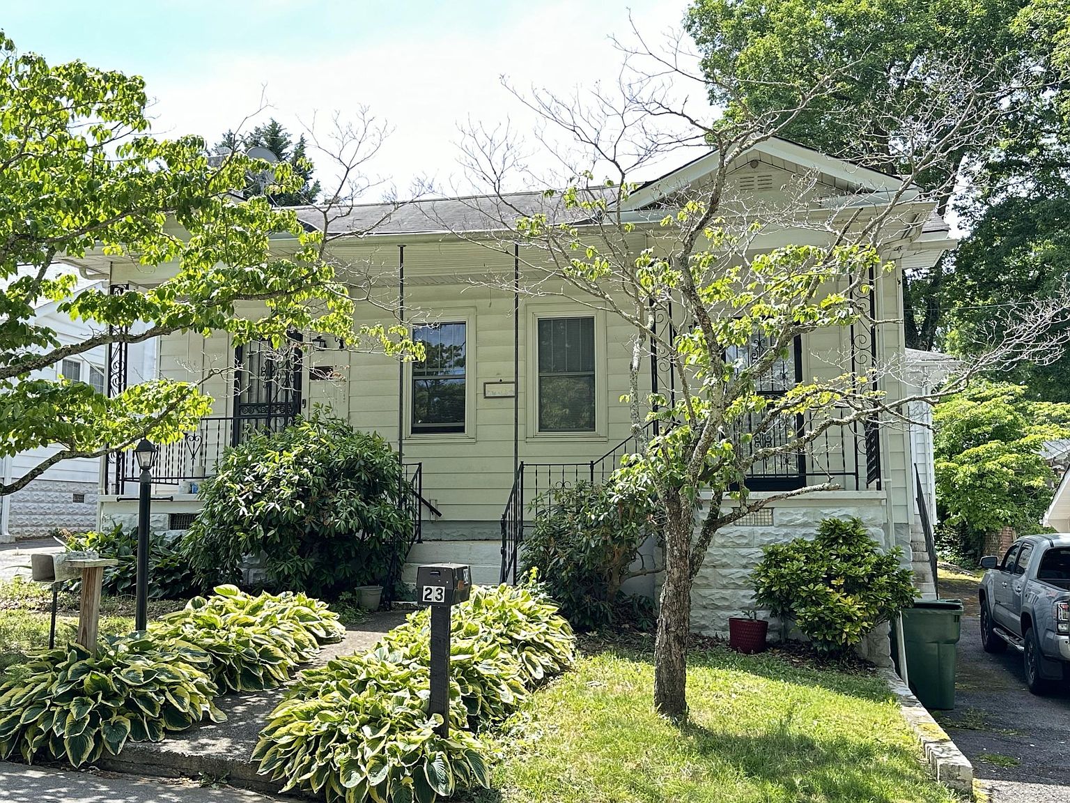 25 Oteen Park Pl, Asheville, NC 28805 Zillow