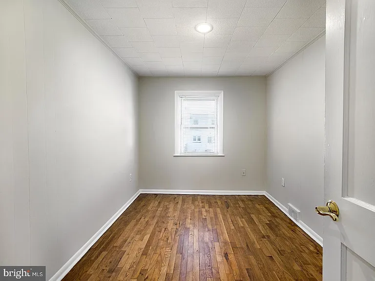 724 S Penn St — Photo 13
