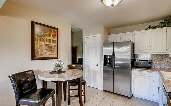 5th image of 601 Eastview Ct #Z2