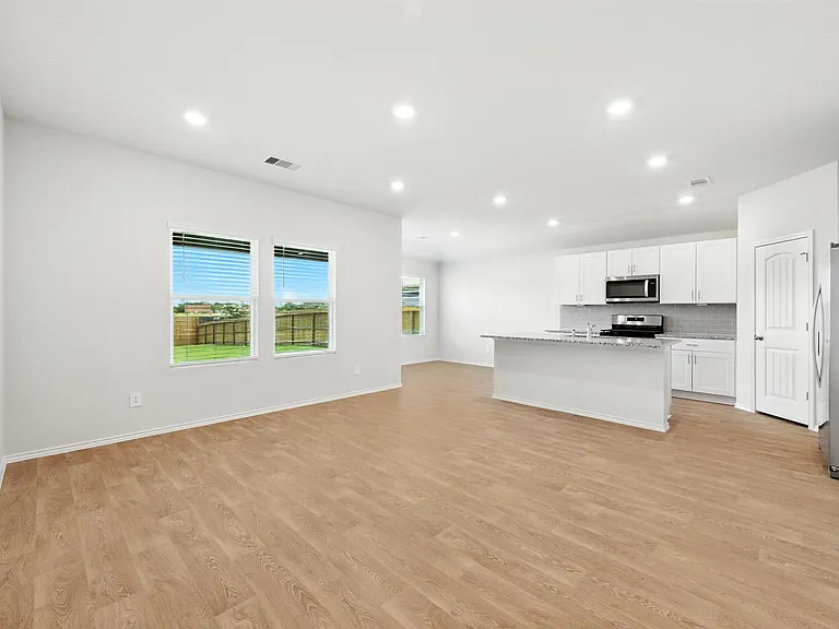 106 N Richland Dr — Photo 4