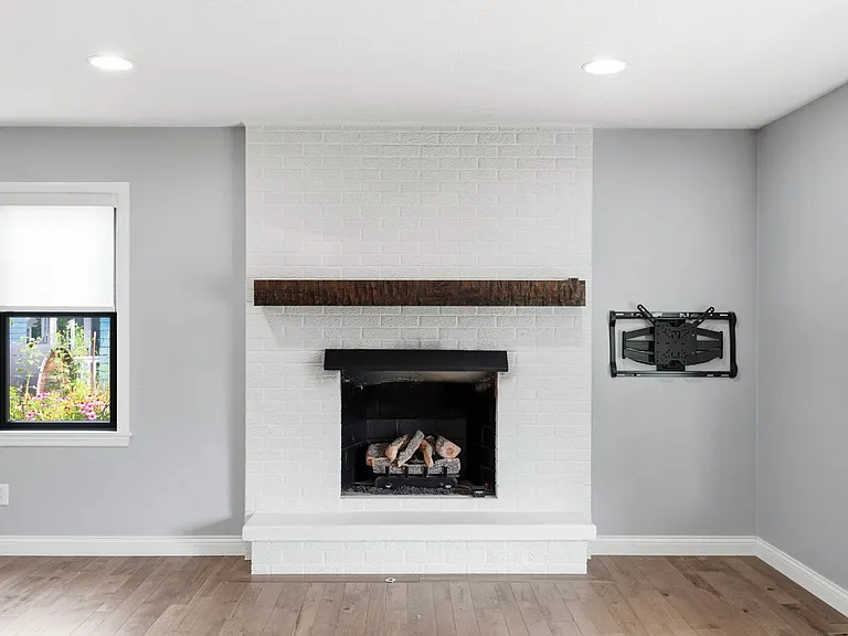 71 Forest Ave — Photo 16
