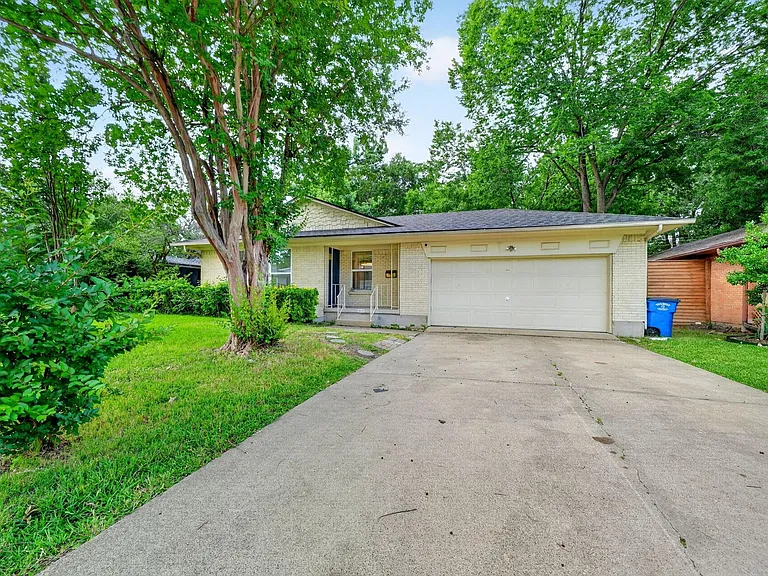 2632 Materhorn Dr — Photo 1