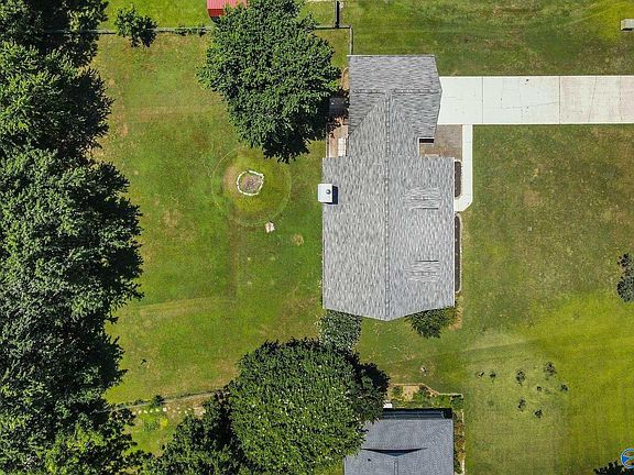 5th image of 104 Stilwell Dr