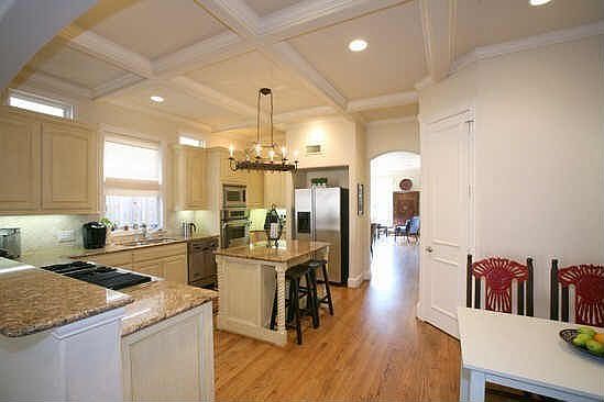 3rd image of 3444 Binkley Ave