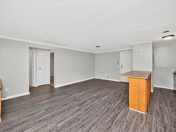 5th image of 3336 Jefferson Ave APT 31