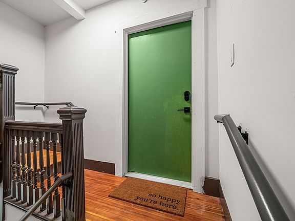 4th image of 18 Benedict St #11