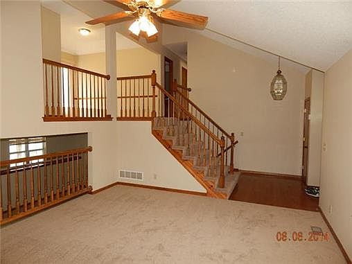 5th image of 1109 E 118th St