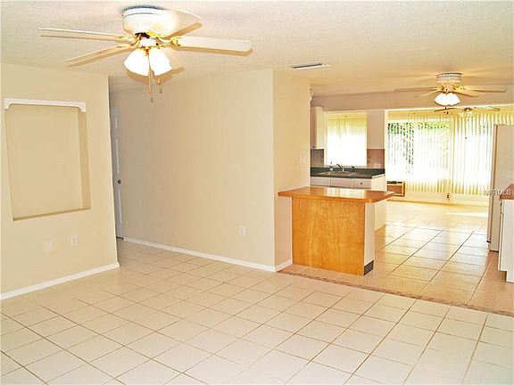 3rd image of 115 Barre Dr NW