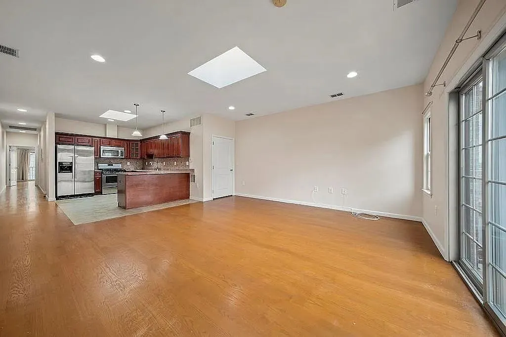 Building Photo - 41 Wright Ave #2