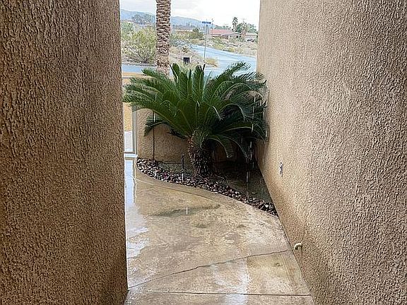 Front entry way.