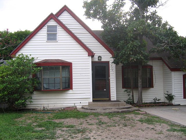 1st image of 1825 W Madison St