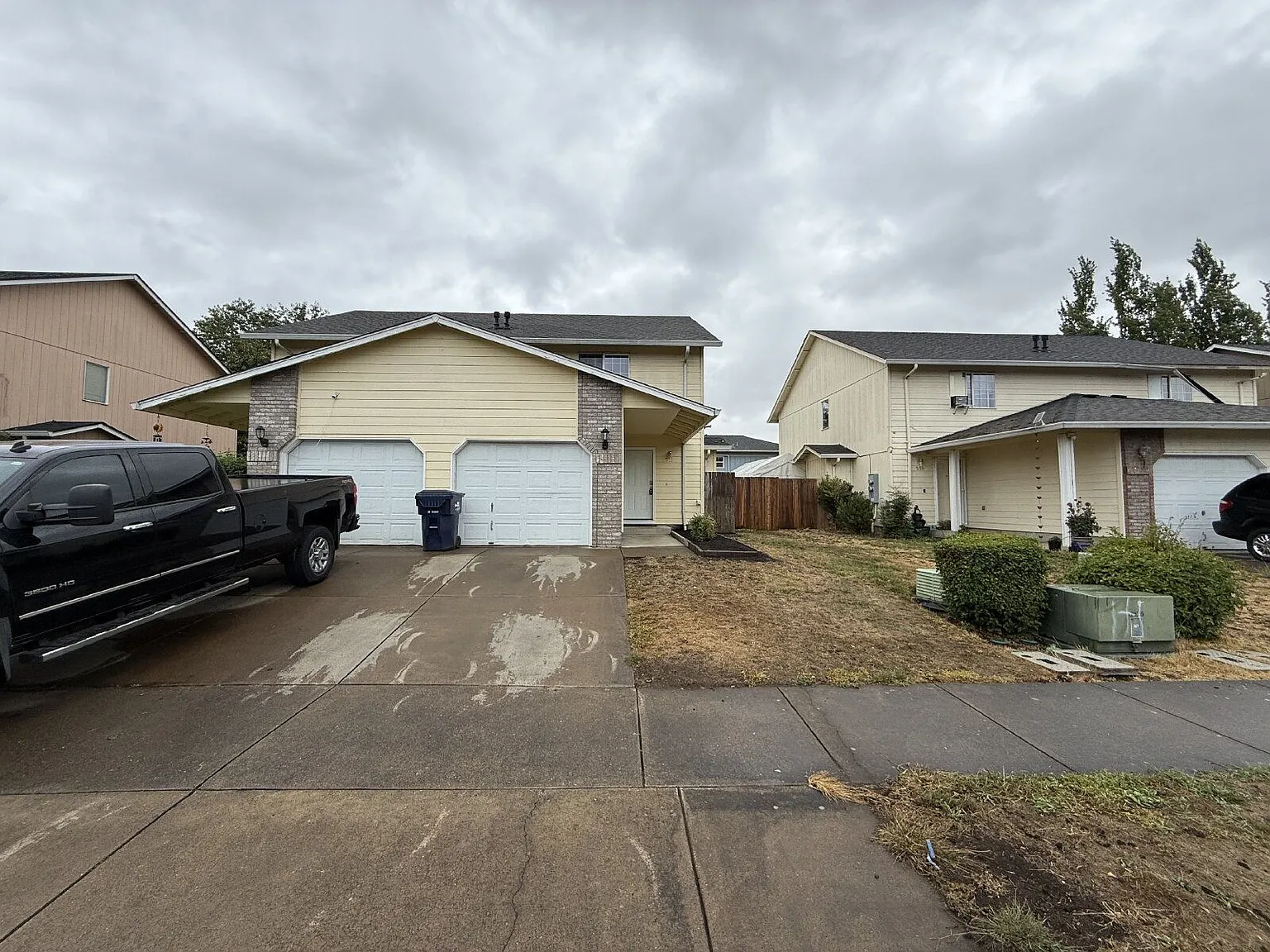 3 bed, 2.0 bath, 1258 sqft, $2,200 — Photo 2
