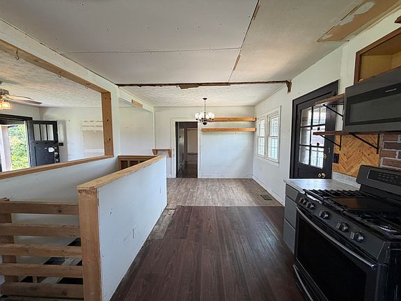 4th image of 17228 Dawson Rd