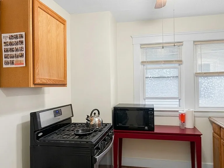 1516 E 118th St #2 — Photo 18